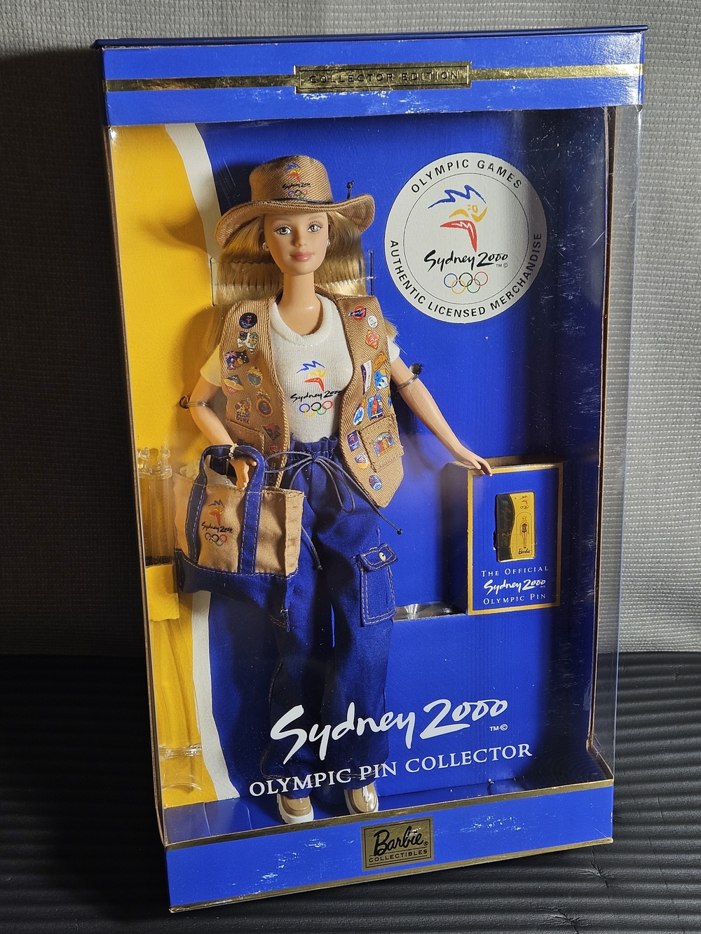 ✨ (Sydney 2000) Official Olympic Pin Collector, Barbie Doll, Mattel  74299256448